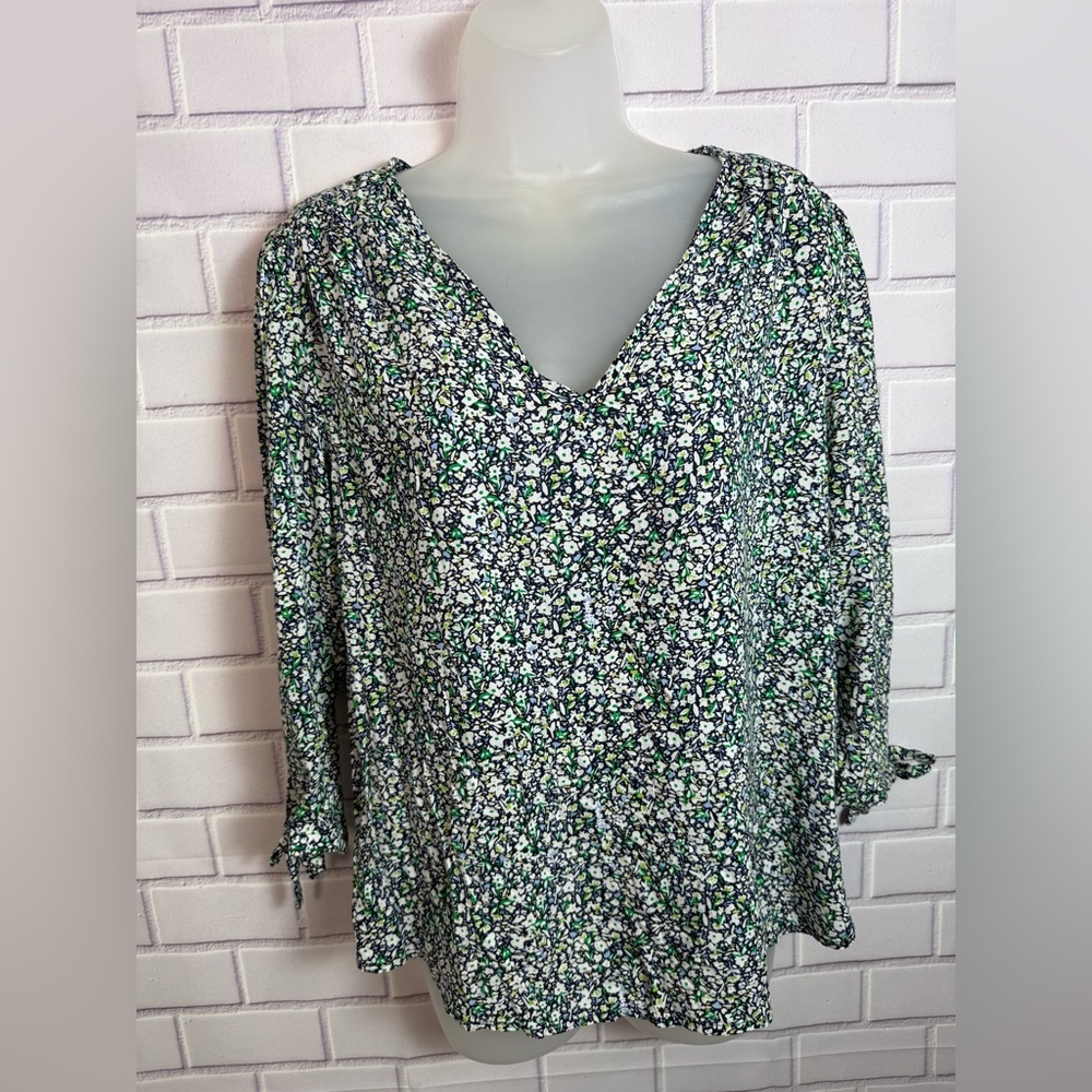 Cynthia Rowley Green Floral V-Neck Blouse - Picture 10 of 13